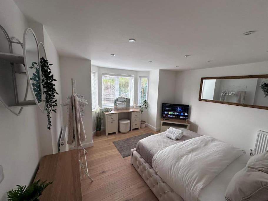2Bed Ground Floor Flat + Garden Apartment Sunningwell ภายนอก รูปภาพ