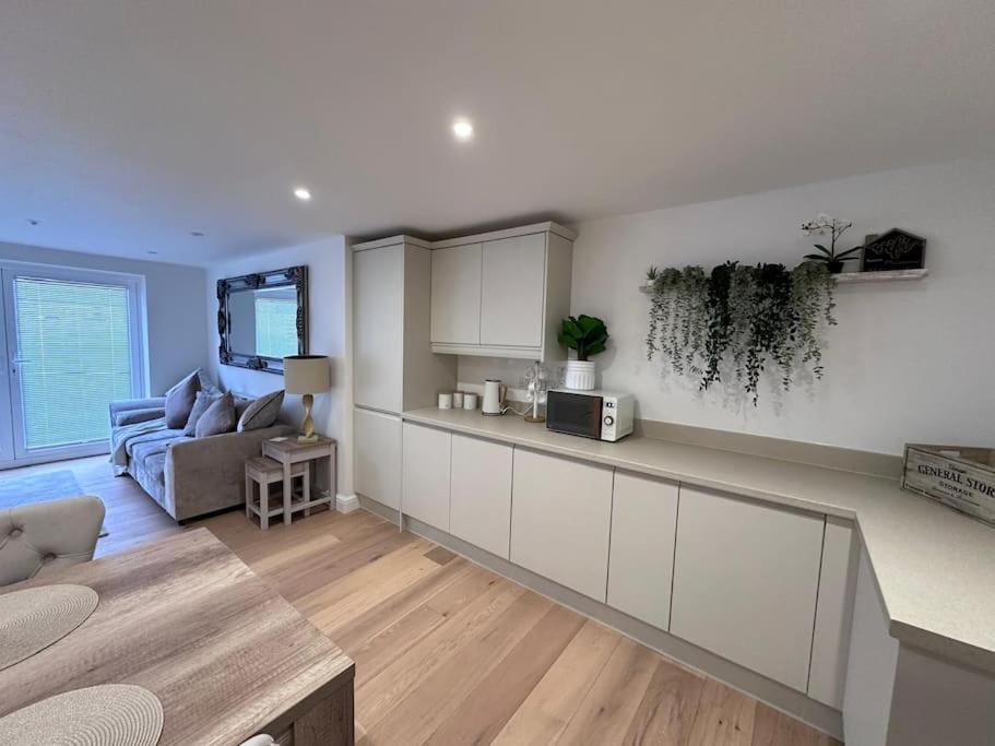 2Bed Ground Floor Flat + Garden Apartment Sunningwell ภายนอก รูปภาพ